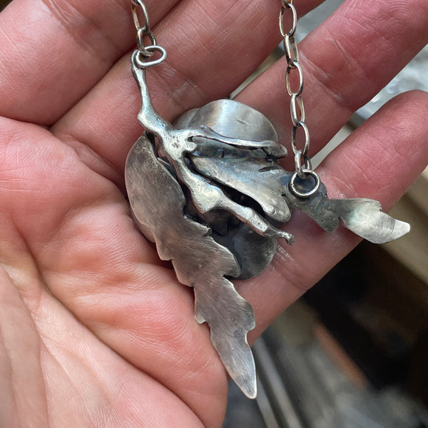 POPPY PENDANT NECKLACE