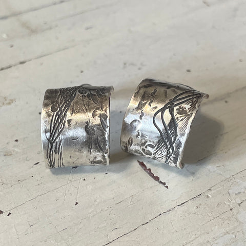 Half crescent silver earrings