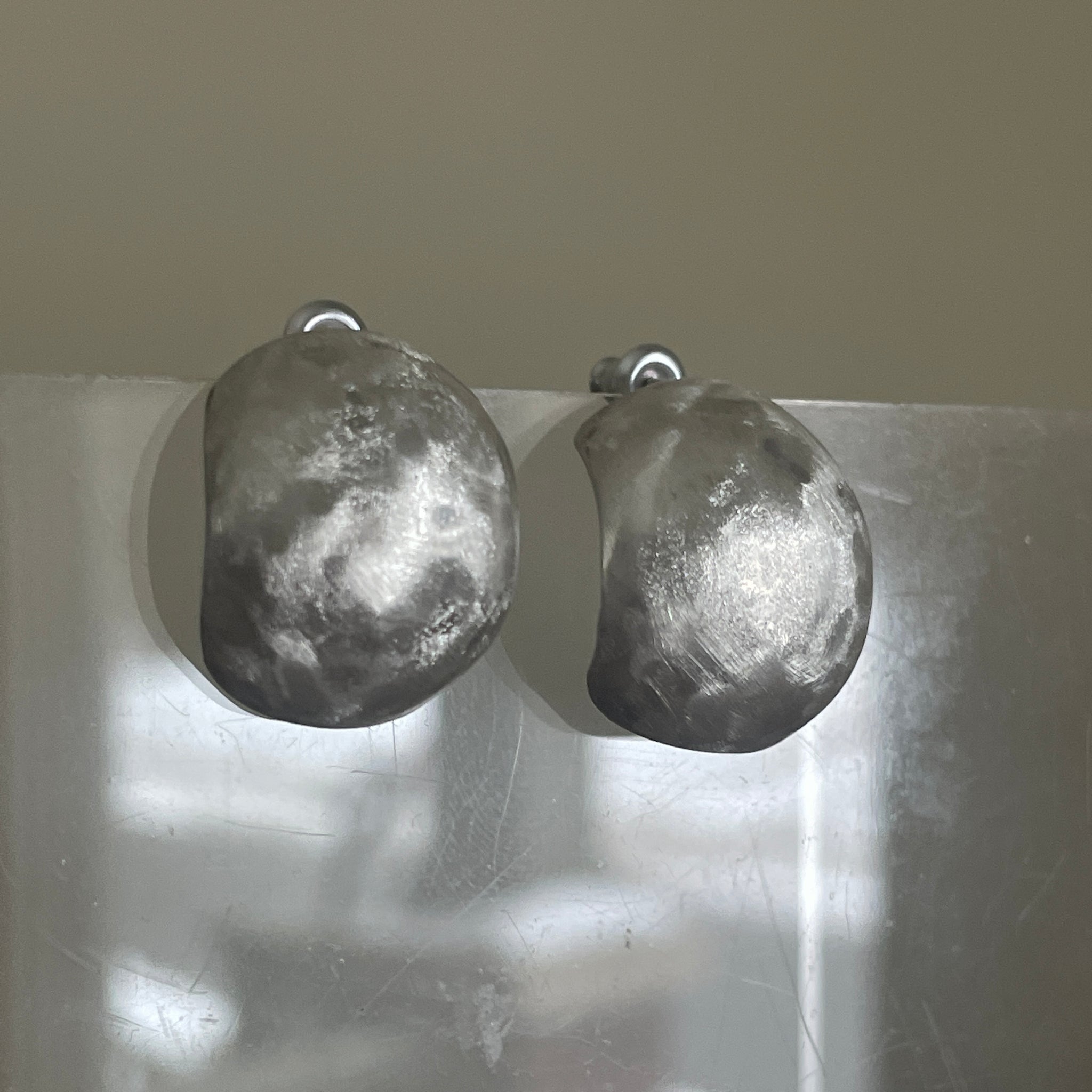 Concave earrings