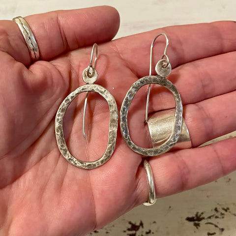 WONKY OVAL EARRINGS