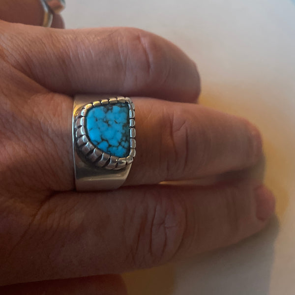 Turquoise castellated ring