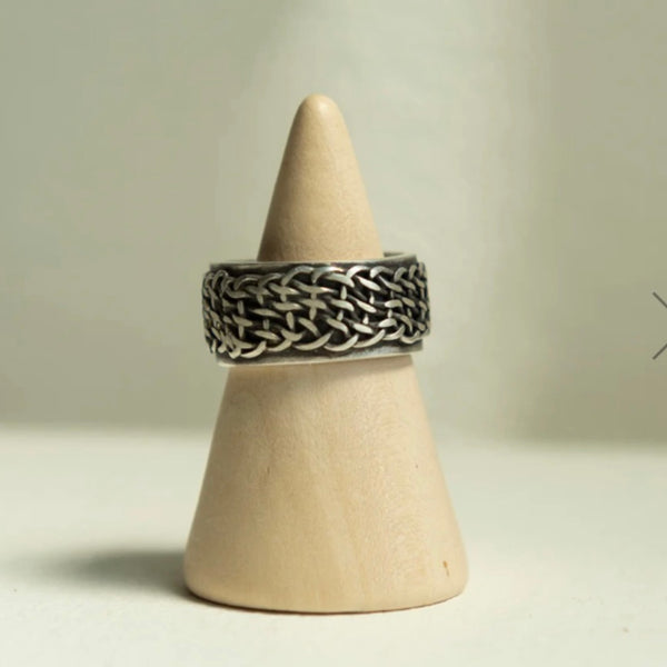 Weaved wire silver band