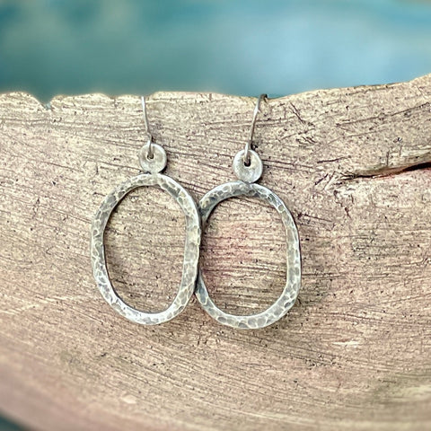 WONKY OVAL EARRINGS