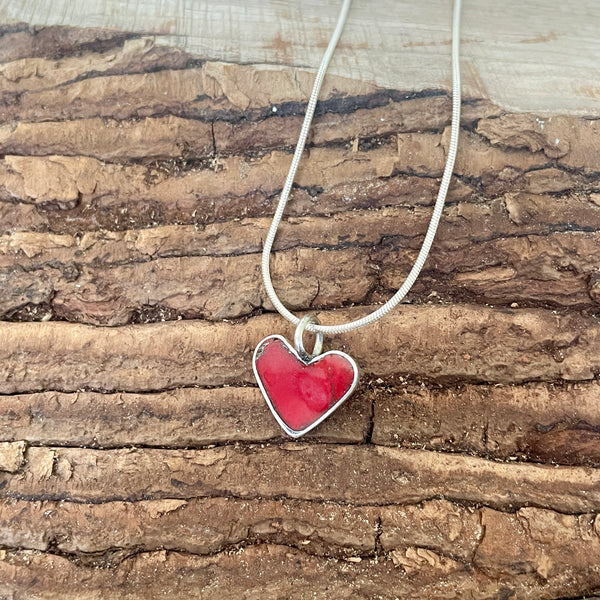 RED HEART PENDANT NECKLACE