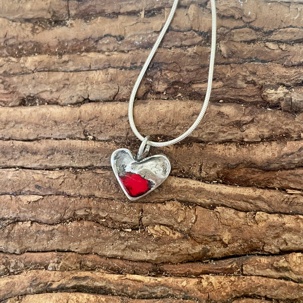RED HEART PENDANT NECKLACE
