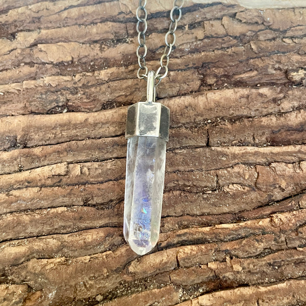 RAW CRYSTAL PENDANT