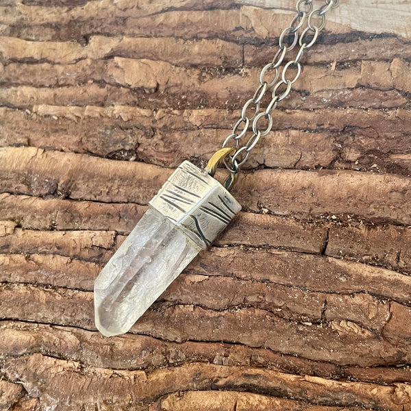 RAW CRYSTAL PENDANT